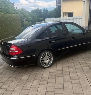 Mercedes Benz E270 CDI Bild 3