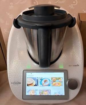 Thermomix TM6: 2 Mixtöpfe, Friend, Gemüsestyler, Spiralschneider Bild 4