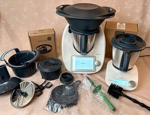 Thermomix TM6: 2 Mixtöpfe, Friend, Gemüsestyler, Spiralschneider Bild 3