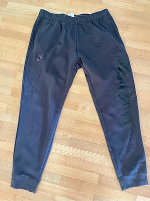 NEUE Real Madrid Jogginghose Gr.XL Bild 2