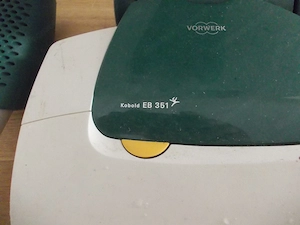 Vorwerk Kobold VK135 mit Bürste EB351 und sonstigem Zubehör Bild 3