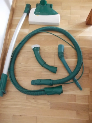 Vorwerk Kobold VK135 mit Bürste EB351 und sonstigem Zubehör Bild 4