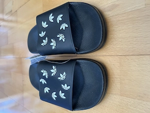 Adidas Originals Adilette   Neu, mit Etikett   Gr. 42 Bild 2