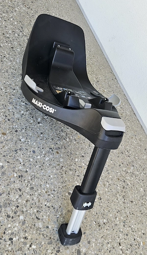 Maxi-Cosi Pebble 360 i-size inkl. Station Bild 4