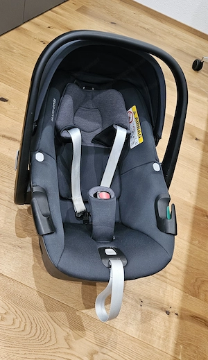 Maxi-Cosi Pebble 360 i-size inkl. Station Bild 3