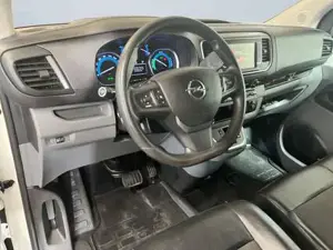 Opel Vivaro Bild 8