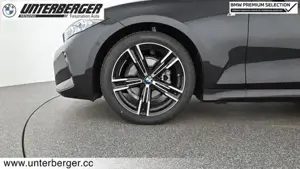 BMW 318d M Sportpaket // Anhängerkupplung elektrisch // Durchladesystem Bild 14