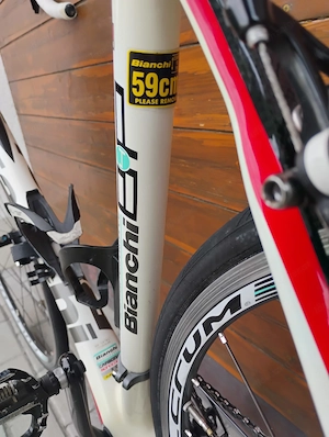 Bianchi Sempre Carbon Rennrad, Gr.59, weiss rot schwar, Shimano Ultegra Bild 9