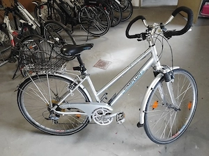 Simplon fahrrad mit korb Bild 3