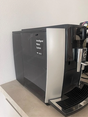 Jura E6 Kaffeemaschine Bild 2