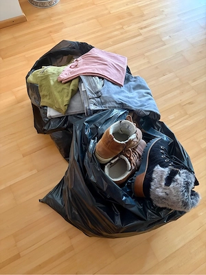 Damenbekleidung und Schuhe Bild 2