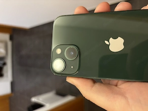 IPhone 13 mini in grün Bild 7