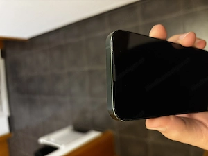 IPhone 13 mini in grün Bild 5