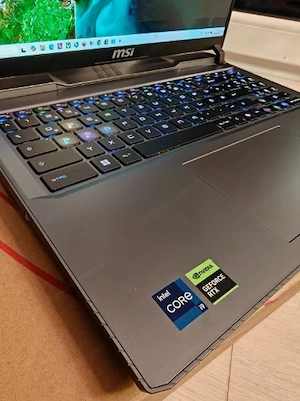 MSI Vector 16 HX A14VIG-826 Core i9-14900HX,32GB RAM,1TB SSD, RTX 4090 +Garantie Bild 3