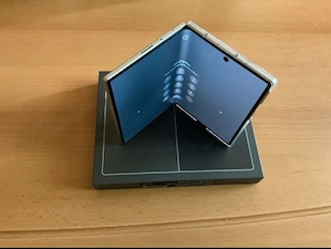 Samsung Z fold 8 256GB