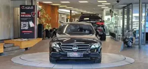 Mercedes-Benz E 300 Bild 2