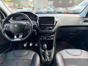 Peugeot 208 Bild 7