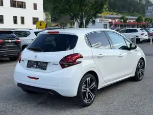 Peugeot 208 Bild 6