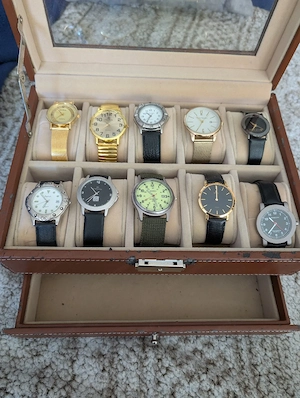 Uhrenbox.  