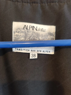 Alpin de Luxe Dirndl  Bild 2