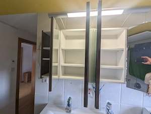 Doppelwaschbecken mit Unterschrank und Spiegelschrank Bad Bild 9