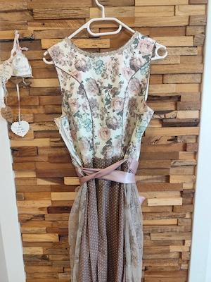 Marjo Dirndl  Bild 4