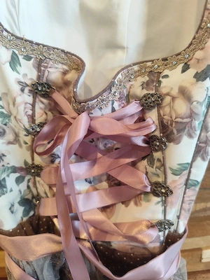 Marjo Dirndl  Bild 3