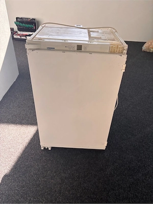 Kühlschrank zu verschenken Bild 2