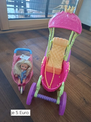 Barbie und Zubehör Bild 3