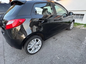 Mazda 2 Tüv neu Bild 5