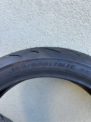 Bridgestone S22 150 60R17M Bild 4