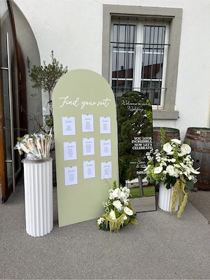 find your seat Aufsteller für Hochzeit oder Party Bild 3