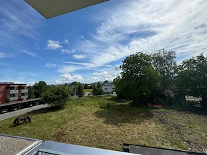 Exklusive 2-Zimmer-Wohnung im Hasenfeld   großer Balkon & Tiefgarage Bild 4