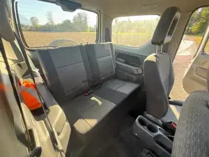 Suzuki Jimny 1.5 VX DDiS   Diesel   2WD 4WD   5-Gang Bild 4