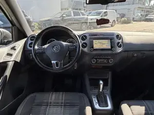 VW Tiguan 2,0 TDI BMT 4Motion SportStyle DPF DSG aus erster Hand 2015! Bild 9