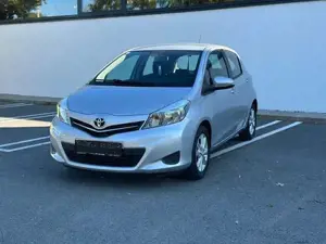 Toyota Yaris Bild 2