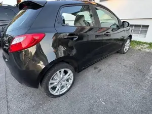 Mazda 2 Tüv neu Bild 5