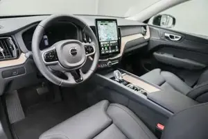 Volvo XC60 Plus, B5 Mild Hybrid, Benzin, Dark W-Paket Bild 6