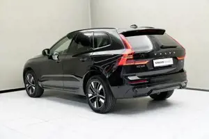 Volvo XC60 Plus, B5 Mild Hybrid, Benzin, Dark W-Paket Bild 10