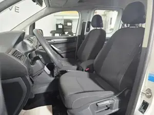 VW Caddy Bild 8
