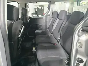 Peugeot Partner Bild 11