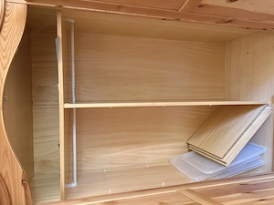 Kleiderkasten Bild 2