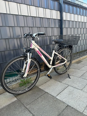 Mädchen Fahrrad