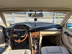 Mercedes benz w124 2.3 Bild 3