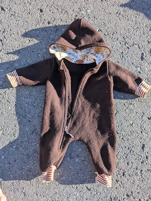 Wollwalk Anzug von Lilakind  Bild 3