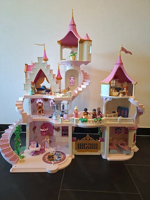 Playmobil Schloss Bild 2
