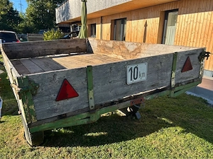 Anhänger Traktor