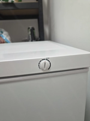 Kühlschrank und Regal zu verkaufen. Bild 2