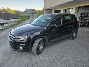 VW Tiguan 1.4 TSI BMT | 2. Besitz | unfallfrei | 109.600 km | Pickerl 06 2027 Bild 3