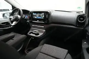 Mercedes-Benz Vito 116 CDI 4x4 Tourer PRO Lang Navi W-Paket Bild 9